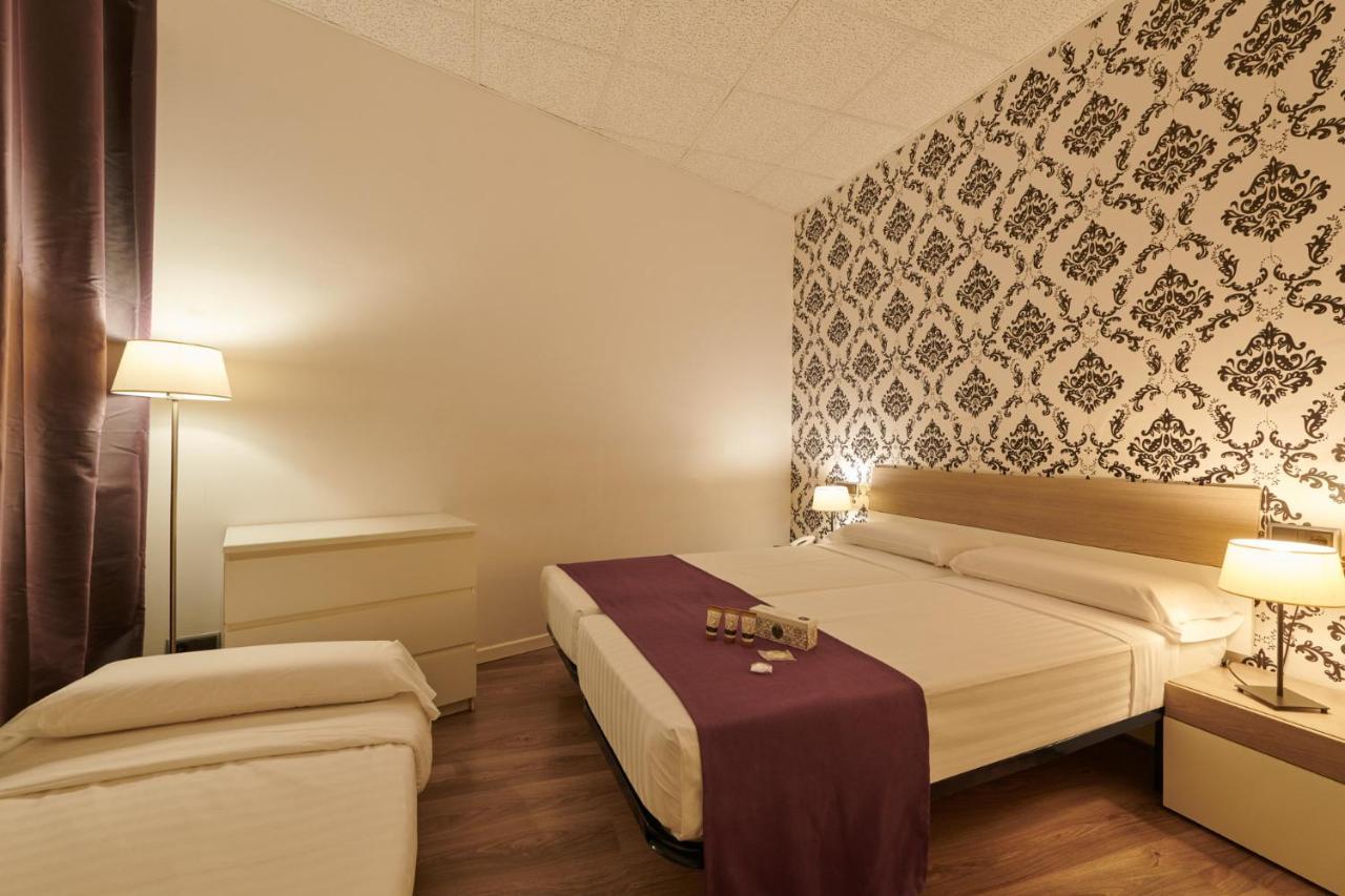 Hostal Mayerling Centro Barcelona Kültér fotó