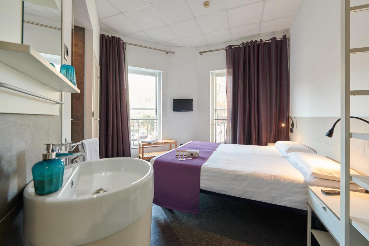 Hostal Mayerling Centro Barcelona Kültér fotó